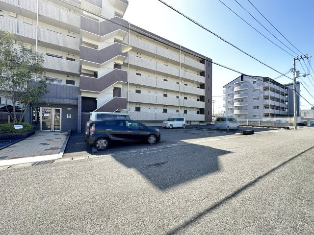 ベルカント札場の駐車場