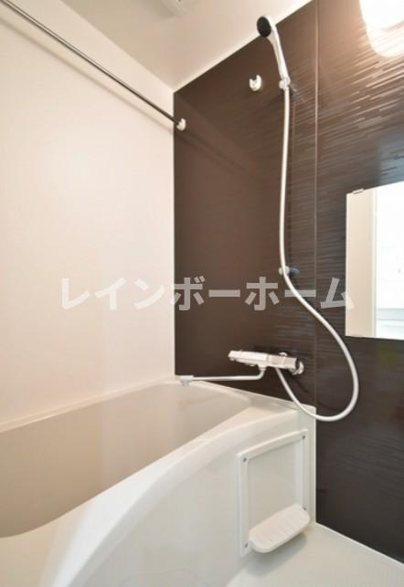 サザンフロント六町の浴室
