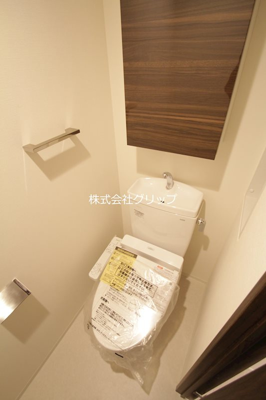 横浜市西区久保町の賃貸マンションのトイレ