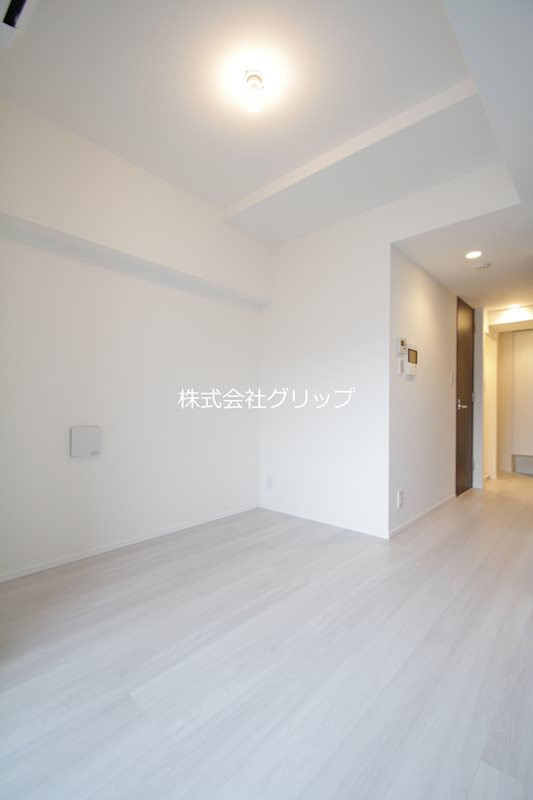 横浜市西区久保町の賃貸マンションの洋室