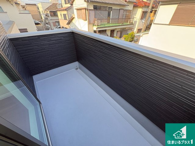 豊中市上野東　第1期　新築一戸建てのバルコニー|日当たりのよいバルコニー！お部屋が開放的に！