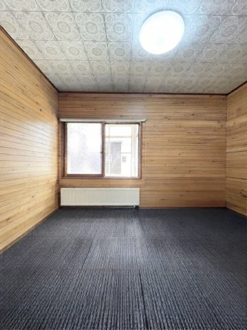 北49条東10丁目　一戸建ての洋室|2階に上がって正面の6帖洋室。※バーチャル加工により一部家具等を削除しております。