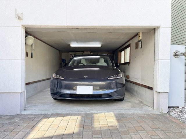 北49条東10丁目　一戸建ての駐車場|車庫（高さ１．６ｍ、幅２．５ｍ、奥行４．７ｍ）