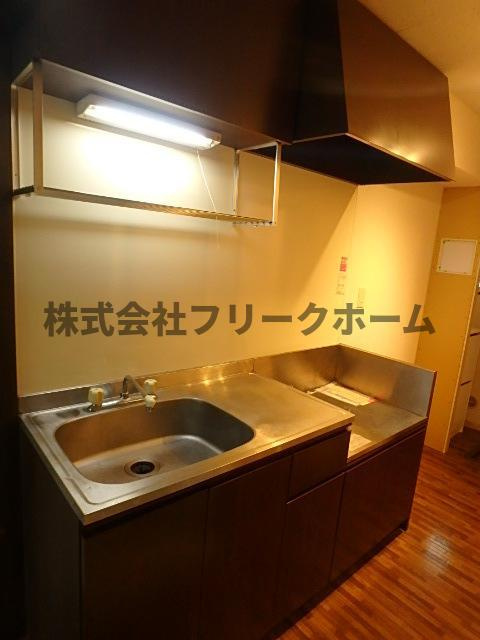 武蔵野市吉祥寺東町１丁目のアパートのキッチン