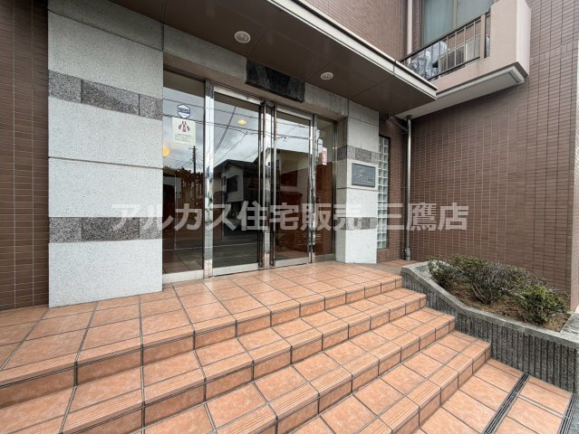 アールヴェール荻窪北のエントランス