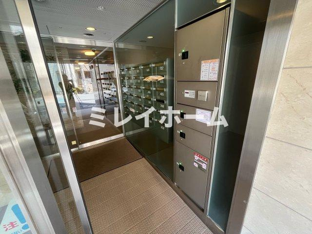 柳原池上マンションのエントランス