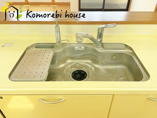 上尾市小泉　中古戸建のキッチン|コンパクトなキッチンで掃除もラクラク