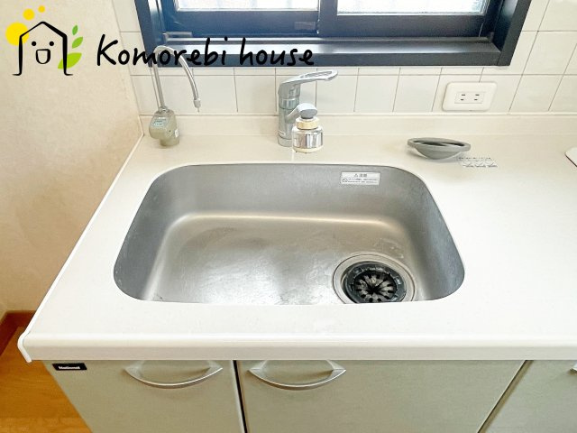 上尾市小泉　中古戸建のキッチン|コンパクトなキッチンで掃除もラクラク