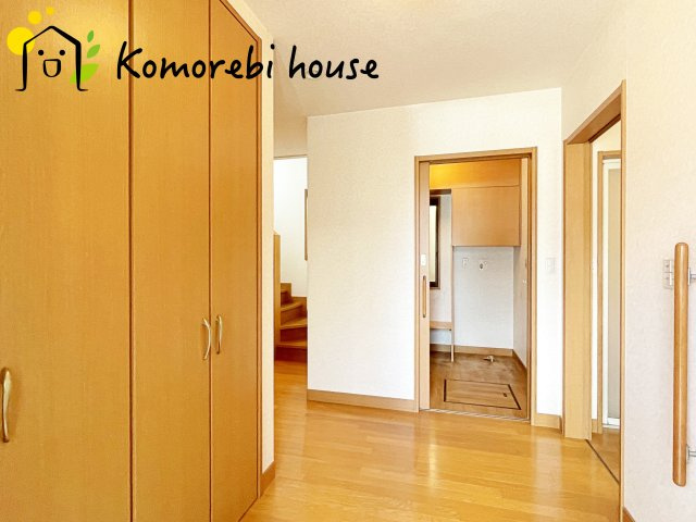 上尾市小泉　中古戸建の玄関|きれいな玄関です