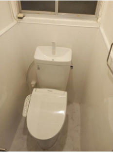 朝霧南町4丁目賃家のトイレ