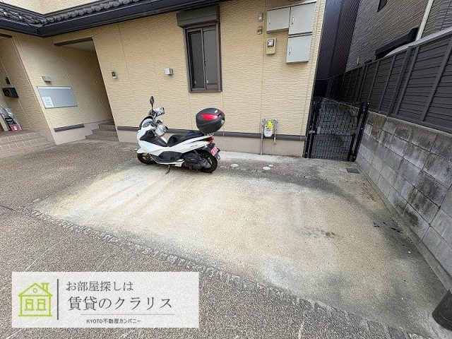 ミルグレイスの駐車場