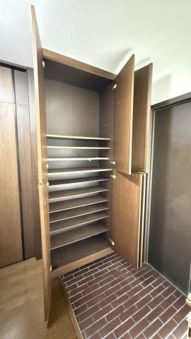 篠原台貸家の収納