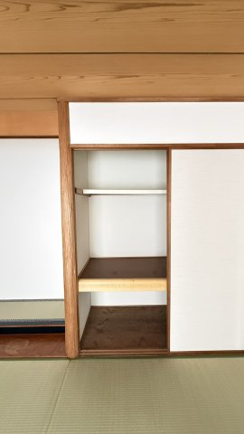 篠原台貸家の収納