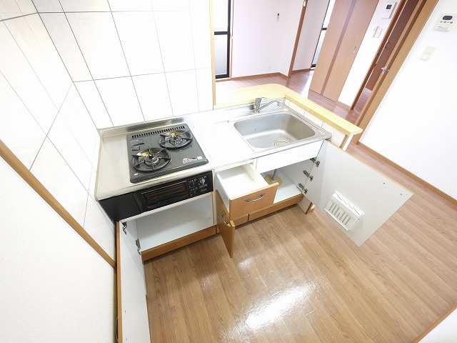 コンフォールレジデンスのキッチン|きれいなキッチンです