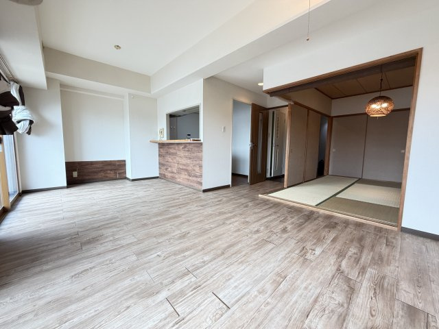 ダイアパレス前橋南町の居間・リビング|■LDKは和室と続き間です