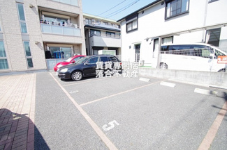 【駐車場】 | グランデュール橋本 | 敷地内駐車場完備