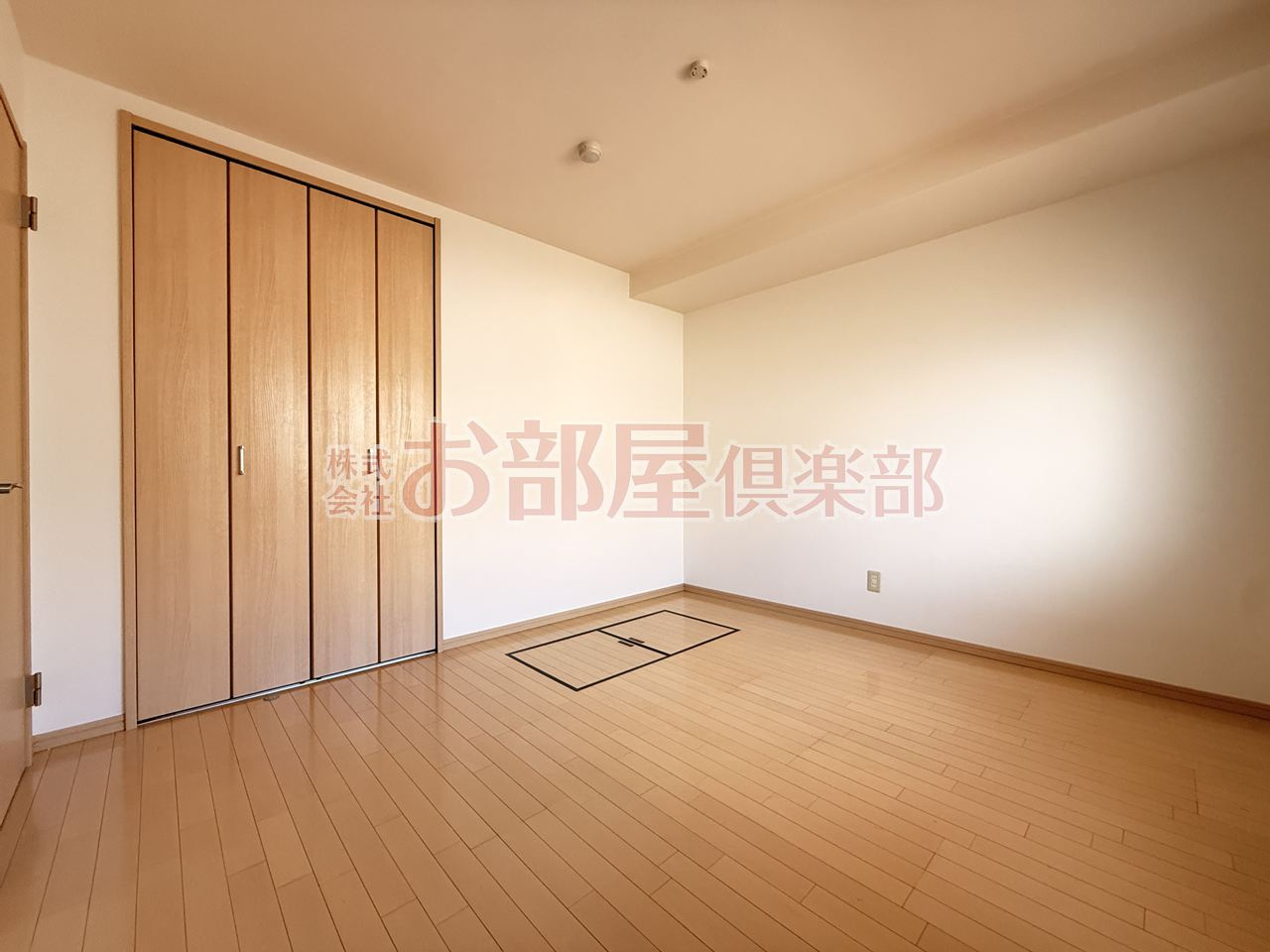 ルネス荒木五番館の洋室|コンパクトで使いやすい洋室です