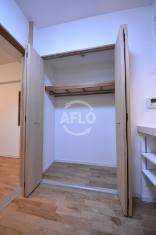 FUKUE BLD松ヶ枝町の収納|FUKUE BLD松ヶ枝町　クローゼット