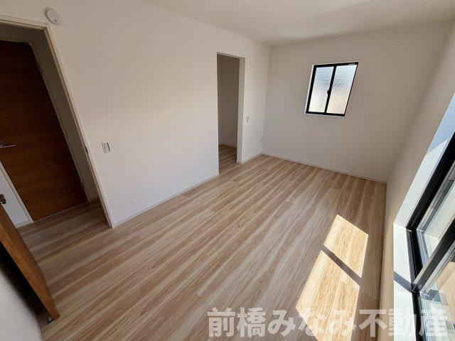 【新築】前橋市北代田町2期　２号棟(全３棟)　アーバンスタイル　新築建売分譲の洋室|個人の部屋や寝室として使える洋室です