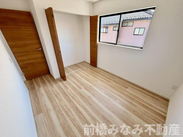 【新築】前橋市北代田町2期　２号棟(全３棟)　アーバンスタイル　新築建売分譲の洋室|スタンダードな洋室です