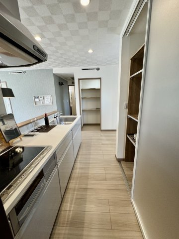 【新築平屋Z空調】渋川市行幸田　限定1棟　新築建売のキッチン