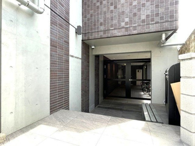 【エントランス】 | ＦＬＲＥＥＤ烏山