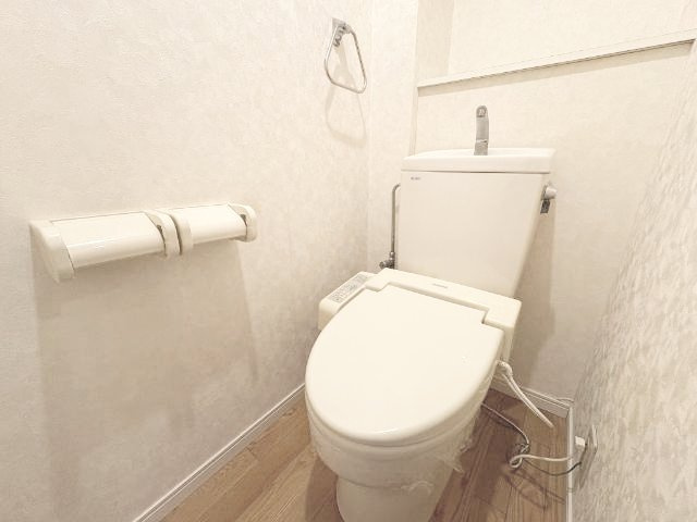 熊本市西区蓮台寺３丁目のアパートのトイレ|シャワー付トイレ