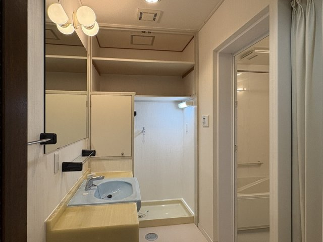 【洗面所】 | ベルヴィ本山中町
