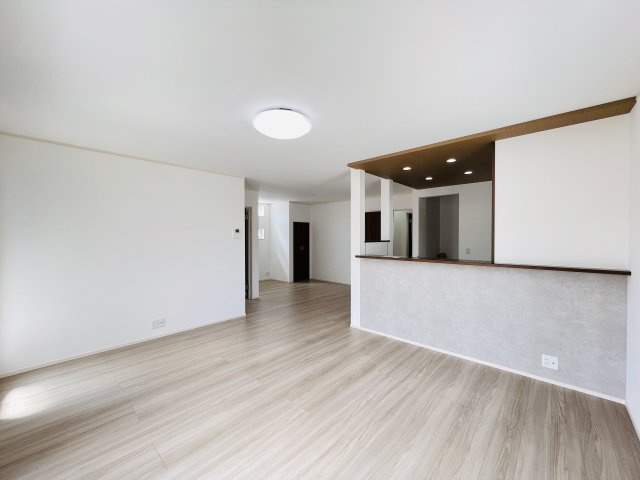 【居間・リビング】 | 久喜市西28区画　新築戸建　全28棟　1号棟