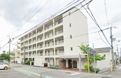 【外観】 | 宮前マンション | 2026年８月上旬リフォーム完了予定の住まい。全居室６帖以上のゆとりのある3LDK