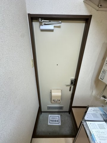 K-house横浜国大の玄関