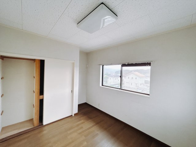 【中古戸建】高崎市吉井町南陽台2丁目の洋室|■2階洋室｜子供部屋のメリットは「自立心を養うことができる」「自分で整理整頓できるようになる」そして、お子様が成長した際には「プライバシーを確保できる」といい事だらけ♪