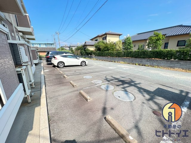 アークヴィラの駐車場|駐車スペースもあります