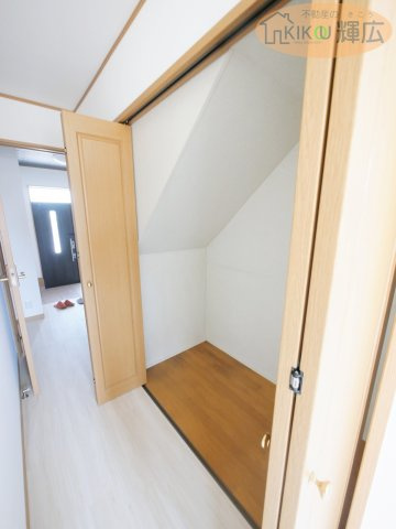 加古川市平岡町二俣　中古戸建の収納