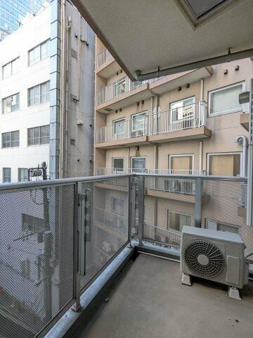 エムジー目黒駅前のバルコニー|お洗濯にも便利なバルコニー付き