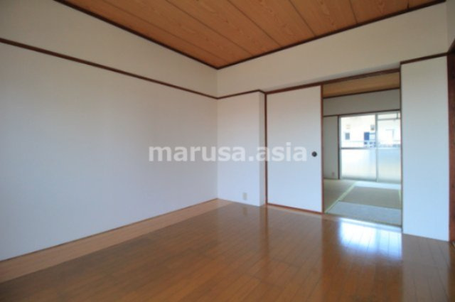 望洋マンションの内装