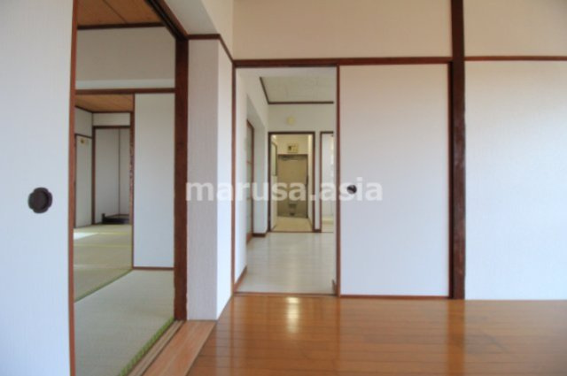 望洋マンションの内装