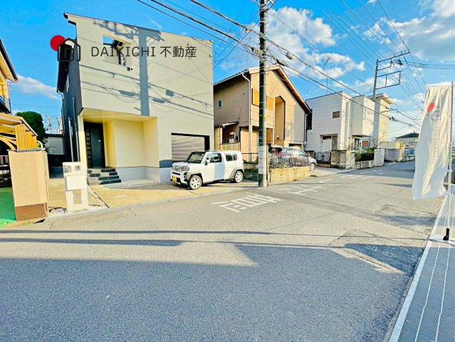 【前面道路含む現地写真】 | 久喜市青葉第7期　ワイウッドコート　新築戸建　全3棟　2号棟