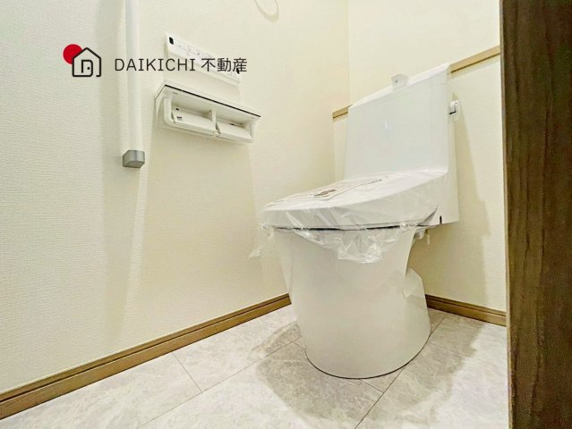 【トイレ】 | 久喜市青葉第7期　ワイウッドコート　新築戸建　全3棟　3号棟