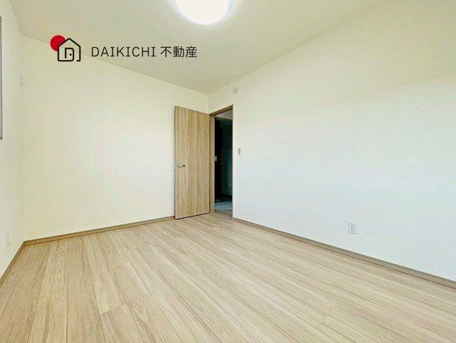 【洋室】 | 久喜市青葉第7期　ワイウッドコート　新築戸建　全3棟　3号棟