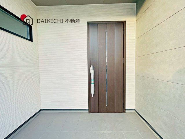 【玄関】 | 久喜市青葉第7期　ワイウッドコート　新築戸建　全3棟　3号棟
