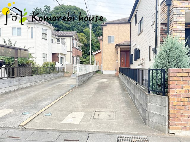 上尾市大字上　中古戸建の駐車場|26.8.6　撮影済み