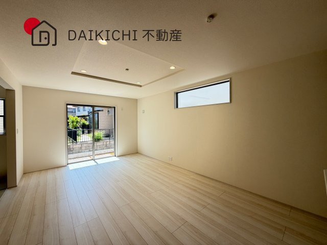 【居間・リビング】 | 久喜吉羽第5　新築戸建　全8棟　8号棟