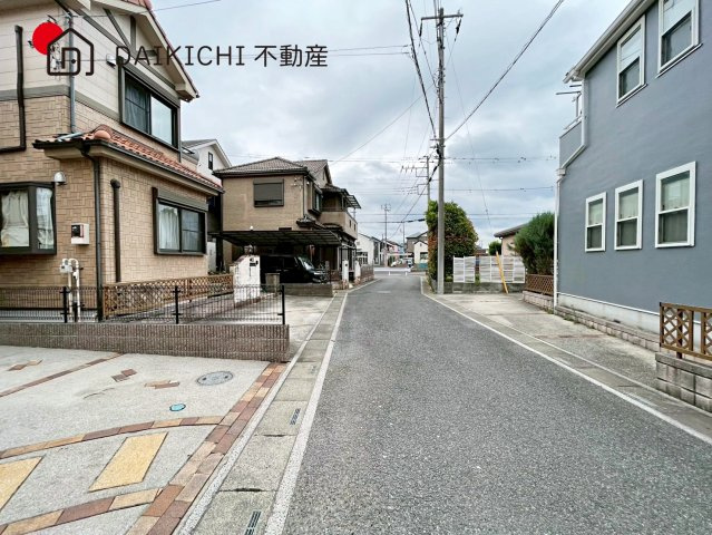 【前面道路含む現地写真】 | 久喜市久喜東4丁目　中古戸建