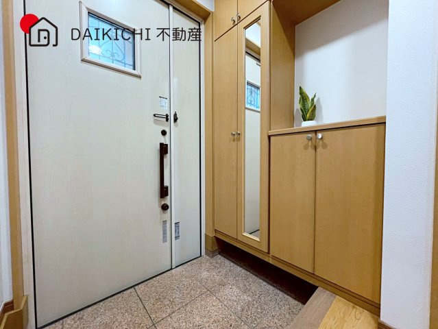 【玄関】 | 久喜市久喜東4丁目　中古戸建