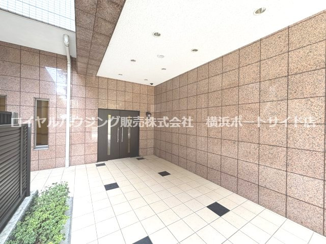 【エントランス】