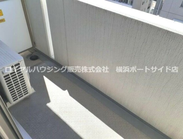 【バルコニー】