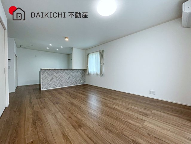【居間・リビング】 | 久喜市上内　中古戸建