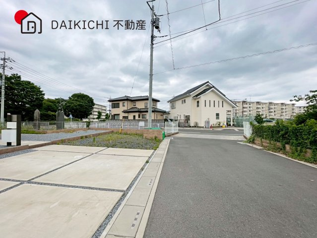 【前面道路含む現地写真】 | 久喜市上内　中古戸建