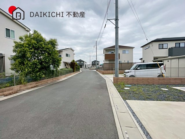 【前面道路含む現地写真】 | 久喜市上内　中古戸建